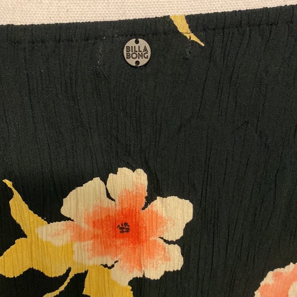 Billabong Floral Off The Shoulder Top - Picture 5 of 5